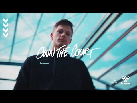 The hummel AEROCHARGE ENGINEERED STZ volleyball shoe