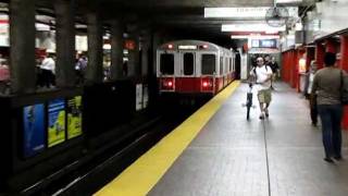 preview picture of video 'MBTA Red Line train to Alewife departs Downtown Crossing station'