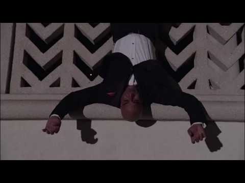 Hawaii Five - O  S07E02 Balcony Scene