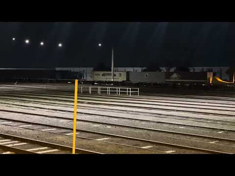 Pacific National NR9 NR106 G526 6PM6 train Tottenham