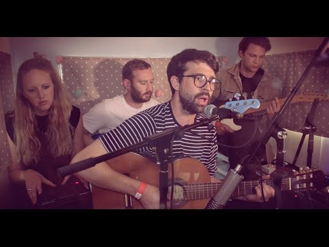 HD Hausmann - Don't Slip Into The Night Holding | CARAVAN SESSIONS