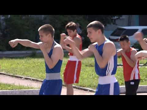 Открытой тренировкой встретили Международный день бокса биробиджанские спортсмены