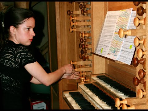Maria-Magdalena Kaczor plays LIVE J. S. Bach: Triosonata Es-dur BWV 525 part III, Paris - 2007.