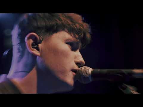 Andrew Cushin - Dream For A Moment (Official Video)