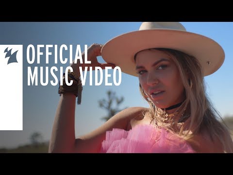 Bella Hunter - Deja Vu (Official Music Video)