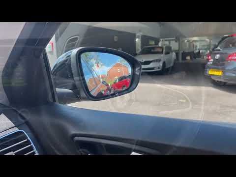 Renault Megane 1.3 TCe Iconic Sport Tourer