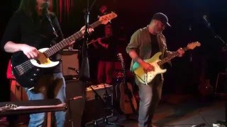 Killer cover of Traffic's "Pearly Queen"