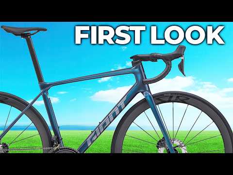 I Finally Got My Hands on the 2025 Giant TCR! First Look + S-Works Shoes, Bianchi & More!