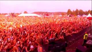 Scandinavian Music Group: Mustarastas lauloi Ooh la laa