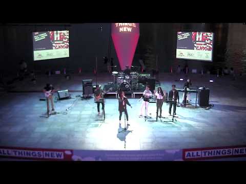 Elsa Mickayla - Call Me (Live @ Esplanade)