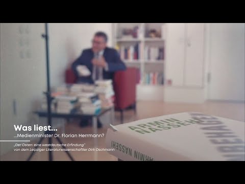 Welche Lektüre darf bei Medienminister Dr. Florian Herrmann nicht fehlen?