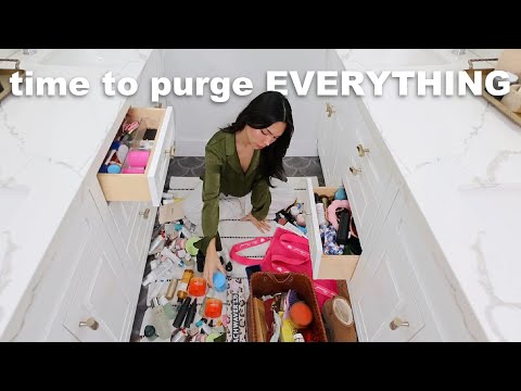 purging & deep cleaning my bathroom (day 9 of becoming a clean girl: year 2)