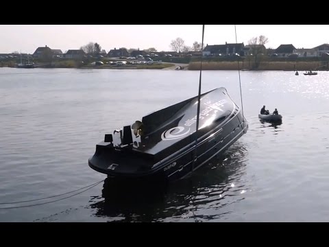 The 14.95m / 49 ft luxury motor yacht Elling E4 is self righting, just like a lifeboat.