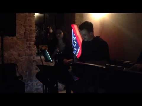 Ioana Ringaciu feat. Tony Jay - Feliz Navidad