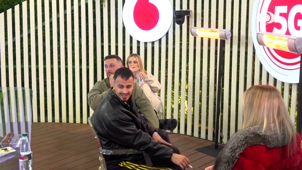 Ju doni të më dëgjoni kur këndoj, por do ketë debate deri në…/ Juela i drejtohet banorëve