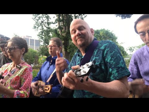 Cruel To Be Kind - Nick Lowe (ukulele tutorial by MUJ)