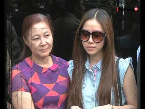 Perseteruan Regina & Rere Masih Terus Berlanjut - Showbiz Close Up 24/11