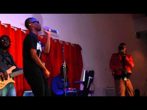 Ayo ft. Clicka | Live Performance | @musicismydrug