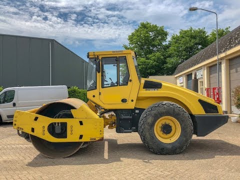 Bomag BW213D 4 2006 single drum vibratory roller demonstration