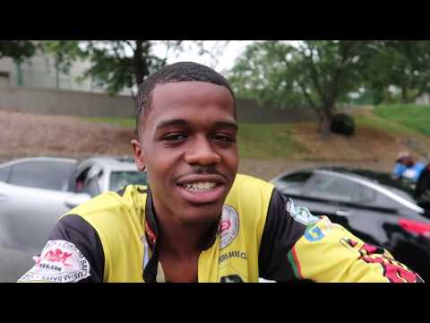 Walmart Fishing challenge !!! ( Bank Bass Fishing  )