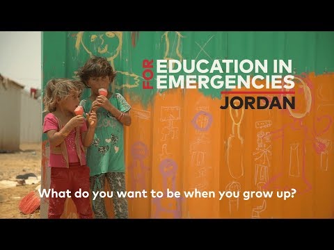Paint murals with 300 Syrian Refugee children