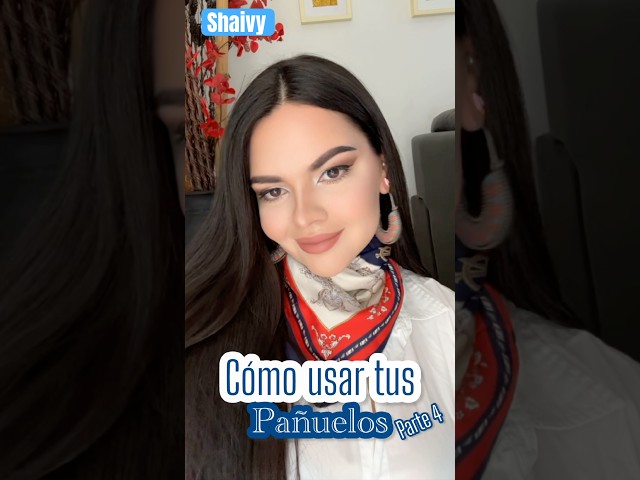 Vídeo relacionado con YPREWY Bufanda de anime para niñas, cuello cálido, accesorios de cosplay, ropa para el cuello, lindo pañuelo de felpa suave y cálida, blanco, Talla única