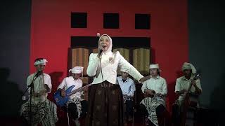 Download lagu Regina | Es Lilin - (Nining Meida) mp3