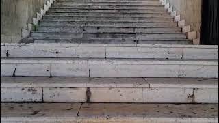 la-scala-dimenticata-di-piazza-mazzini-ad-ariano-irpino