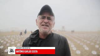 Ato contra fome finca 733 pratos vazios nas areias de Copacabana