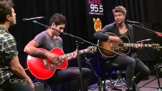 Boys Like Girls - Love Drunk (Live 95.5 in The Bing Lounge)