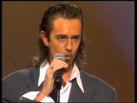 CABARET POP "JUEGOS DE AMOR"