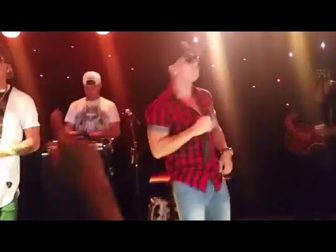 Mc pikeno e menor em campo grande explosão