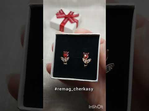 Подарок девушке серьги "Рубиновая капля в золоте лепестков" ювелирный сплав и цирконы в бархатной коробочке - фото 1 - id-p2178604574