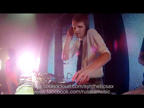 Leventina feat Syntheticsax - Here Workin' (Dinka Remix)[Life performance]