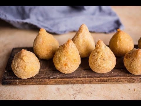 How to make Coxinha de frango: the Brazilian Chicken Croquettes!