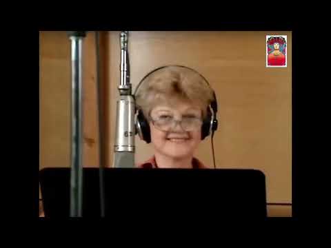 Angela Lansbury performing song Be Our Guest
