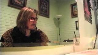 Mitch Hedberg writing a joke