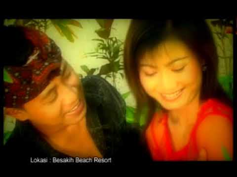 Lagu Bali " Kerugat di Hati "    Voc : Mang Jana