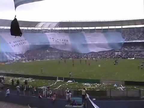 "Impresionante HInchada Racing vs Independiente (Año 2002)" Barra: La Guardia Imperial • Club: Racing Club