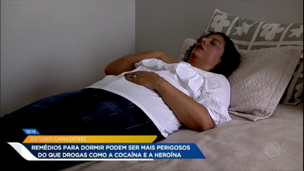 Watch Now Remédios para dormir podem ser mais perigosos que drogas Remédios para dormir podem ser mais perigosos que drogas