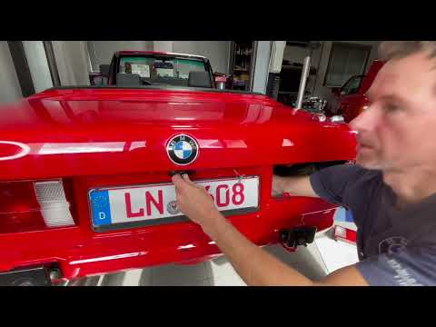 I'm trying to open the E30 trunk without damaging it - BMW M3 Convertible