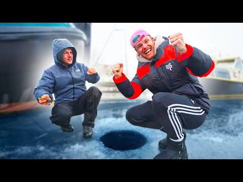 JE RAADT NOOIT WAT IK HEB GEVANGEN MET IJSVISSEN!! #2746