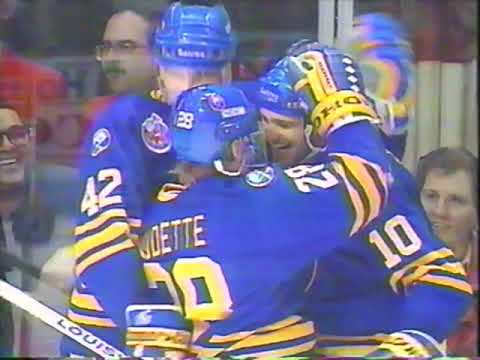 Donald Audette Goal - Game 1, 1993 Adams Division Final Canadiens vs. Sabres