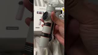 One Hand Unboxing of Insta360 Flow Pro 2
