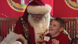 Macy&#39;s Santa Tour: Wynonna Judd Singing Christmas Carols to the Children of Make-A-Wish