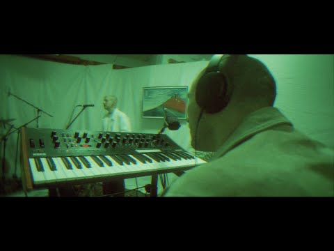 LUV.R & @prodbyfelixhien - HUMANS (OFFICIAL LIVESESSION)