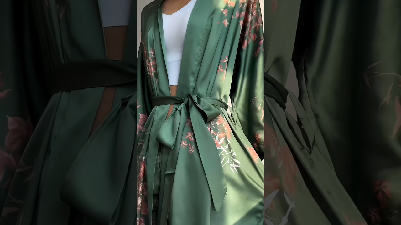 Add bows to everything.🎀 Wear a bow elegantly for a Christmas pajama party. #ulivary #party #robe