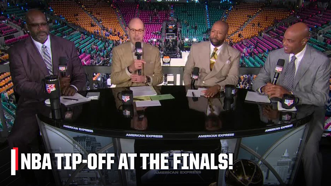 Shaq, Charles Barkley, Kenny Smith & Ernie Johnson LIVE at the Knicks-Spurs Finals 🍿 | NBA Tip-Off