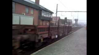 preview picture of video 'HLE 2610 passage en gare de Lessines le samedi 14/03/2009'