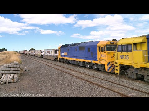 6MP4 Team Global Express (TOLL) Container Train With 8121 (10/3/2023) - PoathTV Australian Railways
